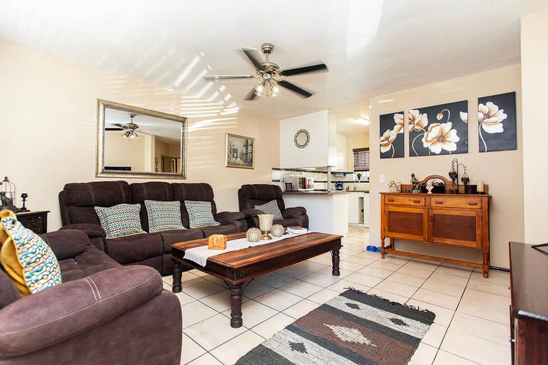 2 Bedroom Property for Sale in Ferndale Western Cape